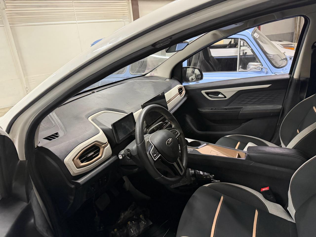 JAC E10X 2025 - interior pantalla central