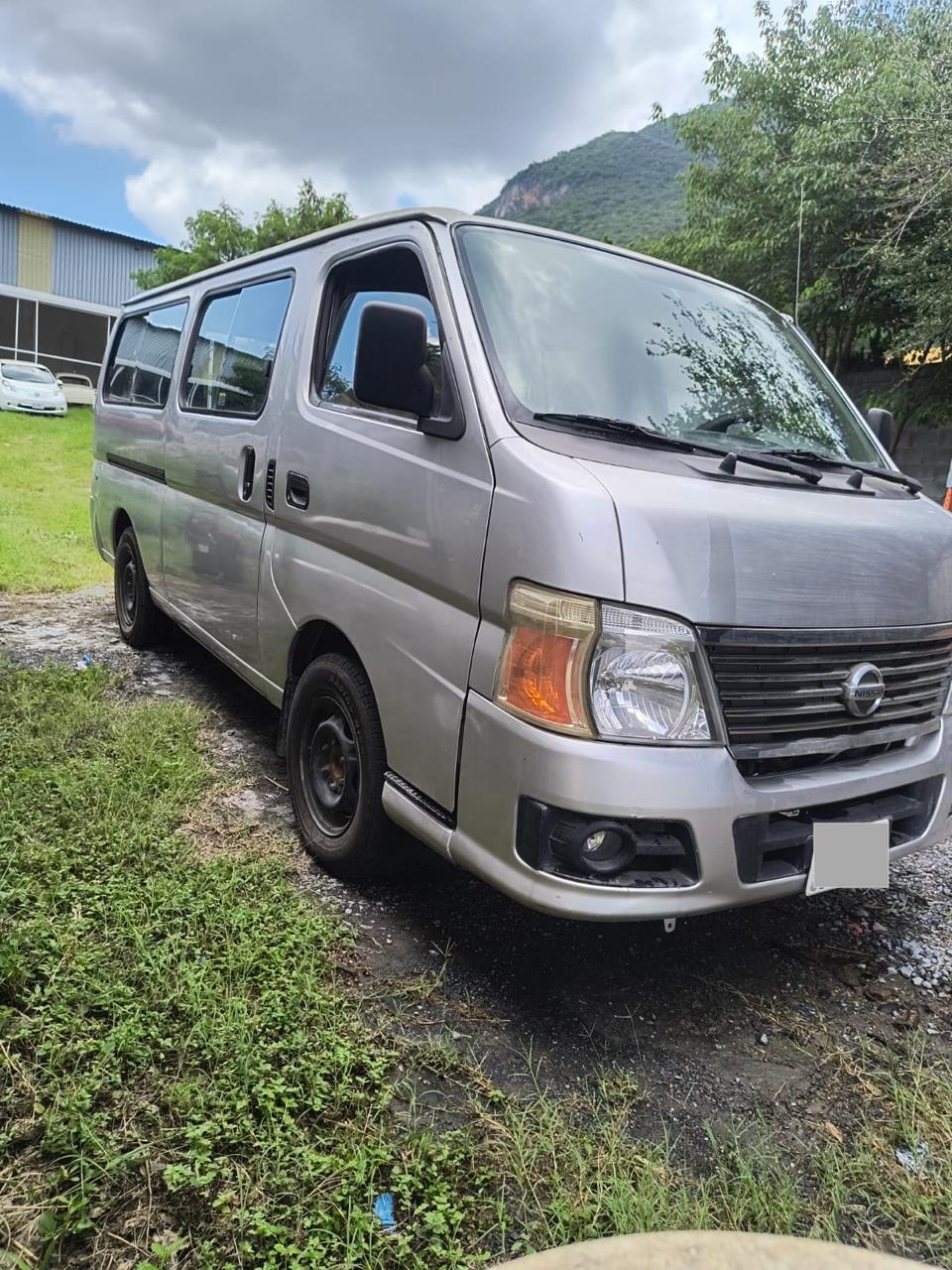 Nissan Urvan 2007