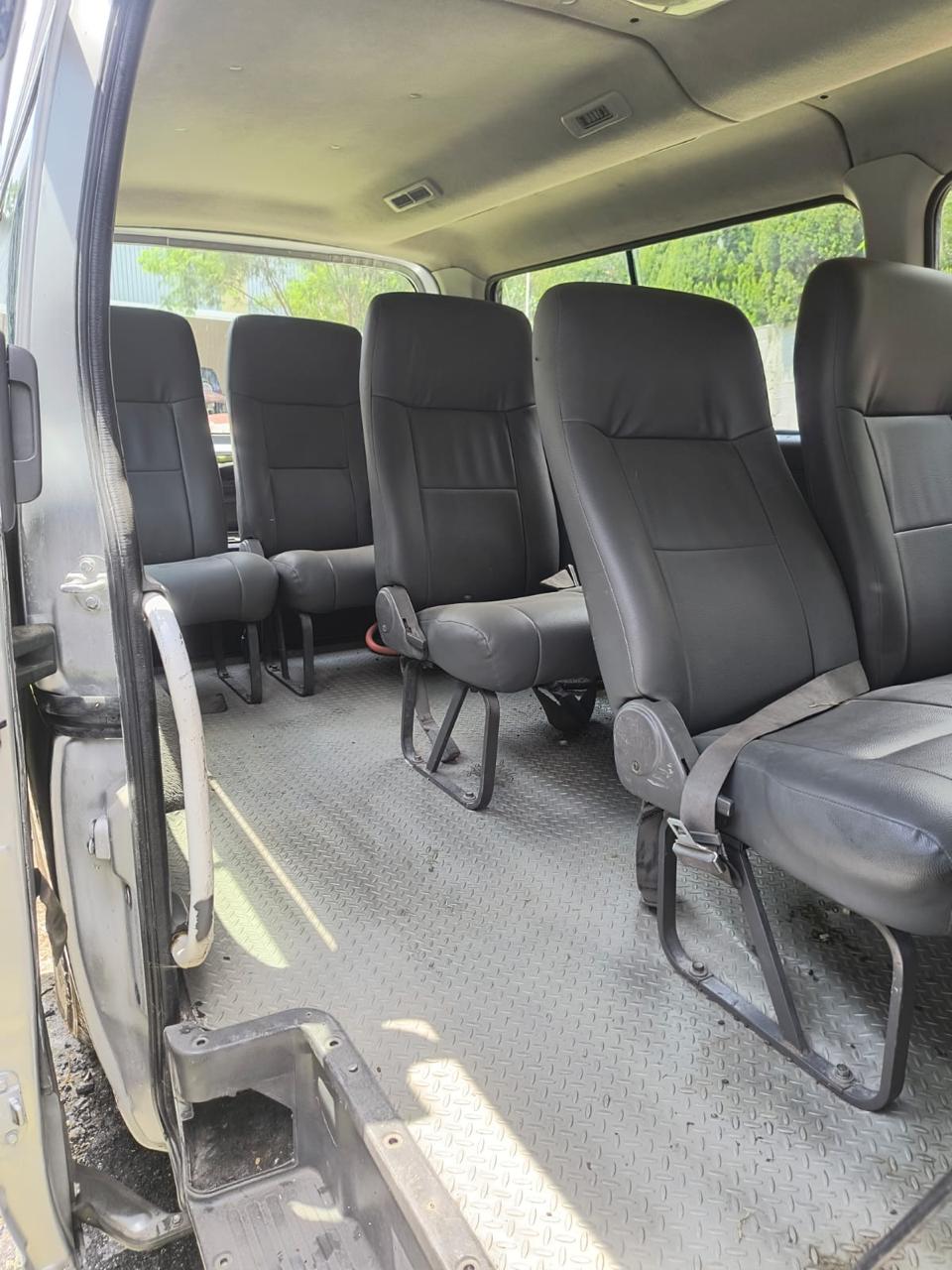 Nissan Urvan 2007 - interior pasajeros